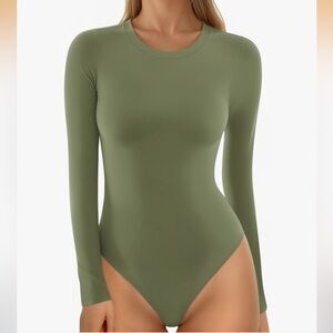 MANGOPOP Women's Crew Neck Long Sleeve Bodysuit NWT